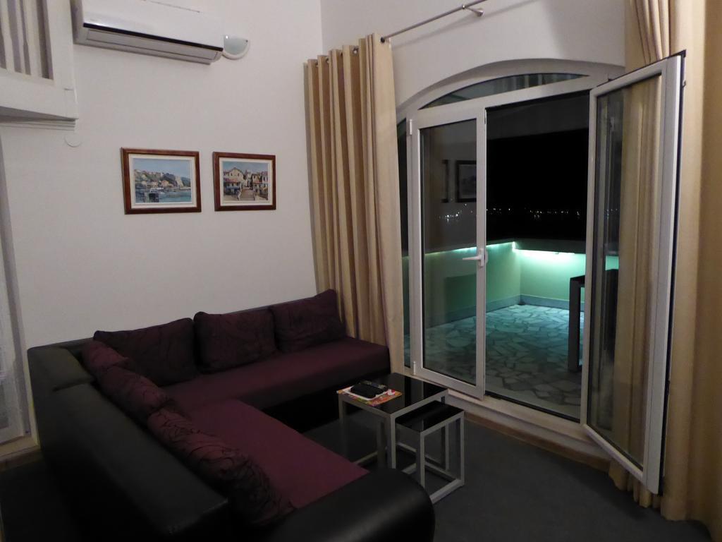 Apartment Cindy Херцег-Нови Экстерьер фото